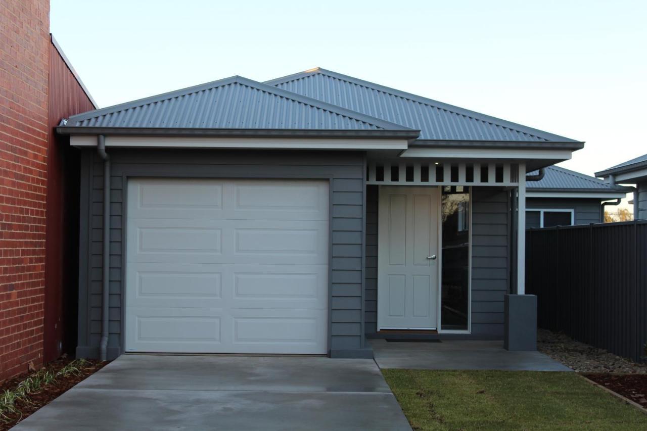 Milawa Vineyard Views - Guesthouse 1 Exterior photo